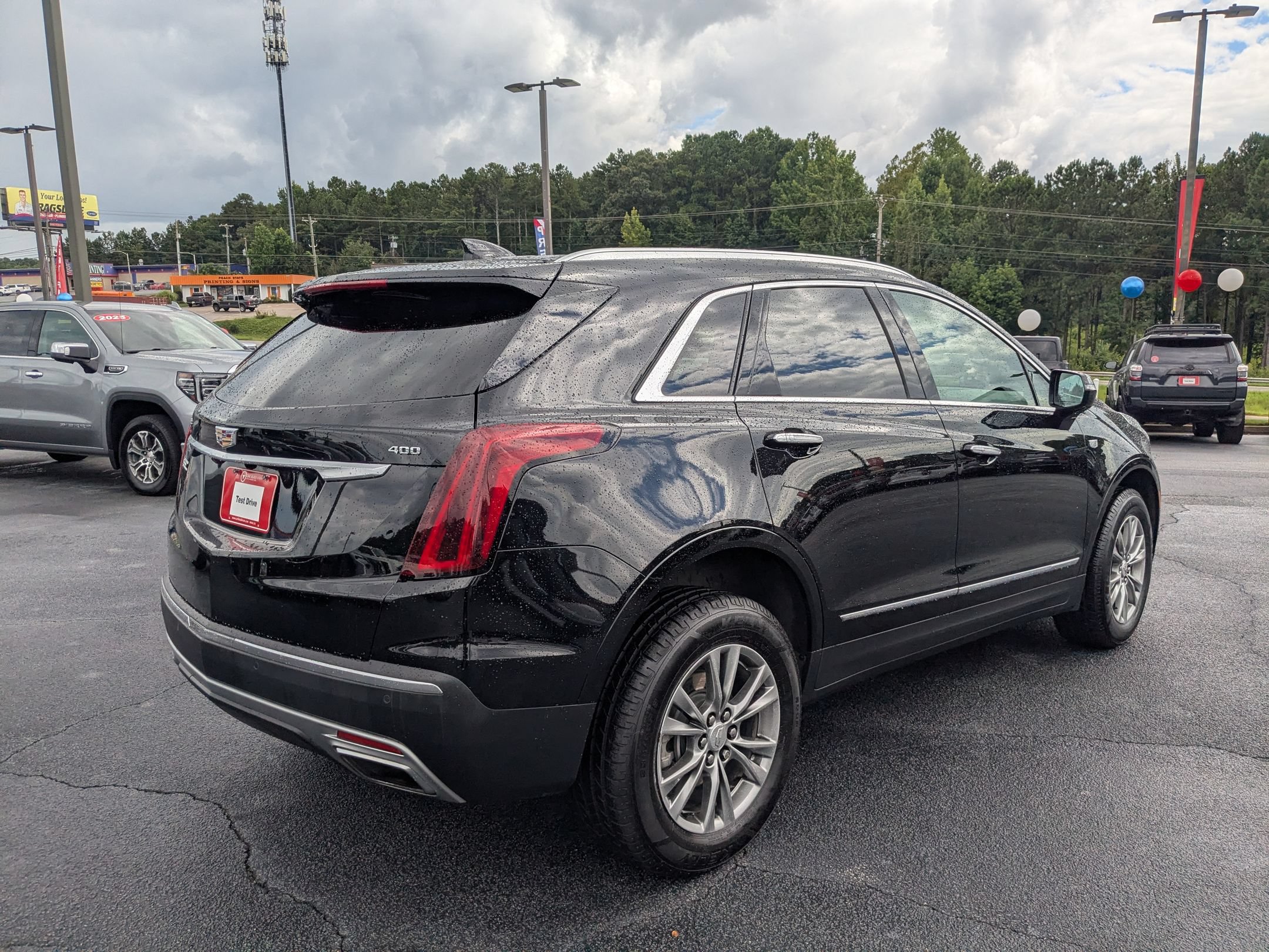 Used 2023 Cadillac XT5 Premium Luxury w/ LPO, Floor Liner Package FWD image 5