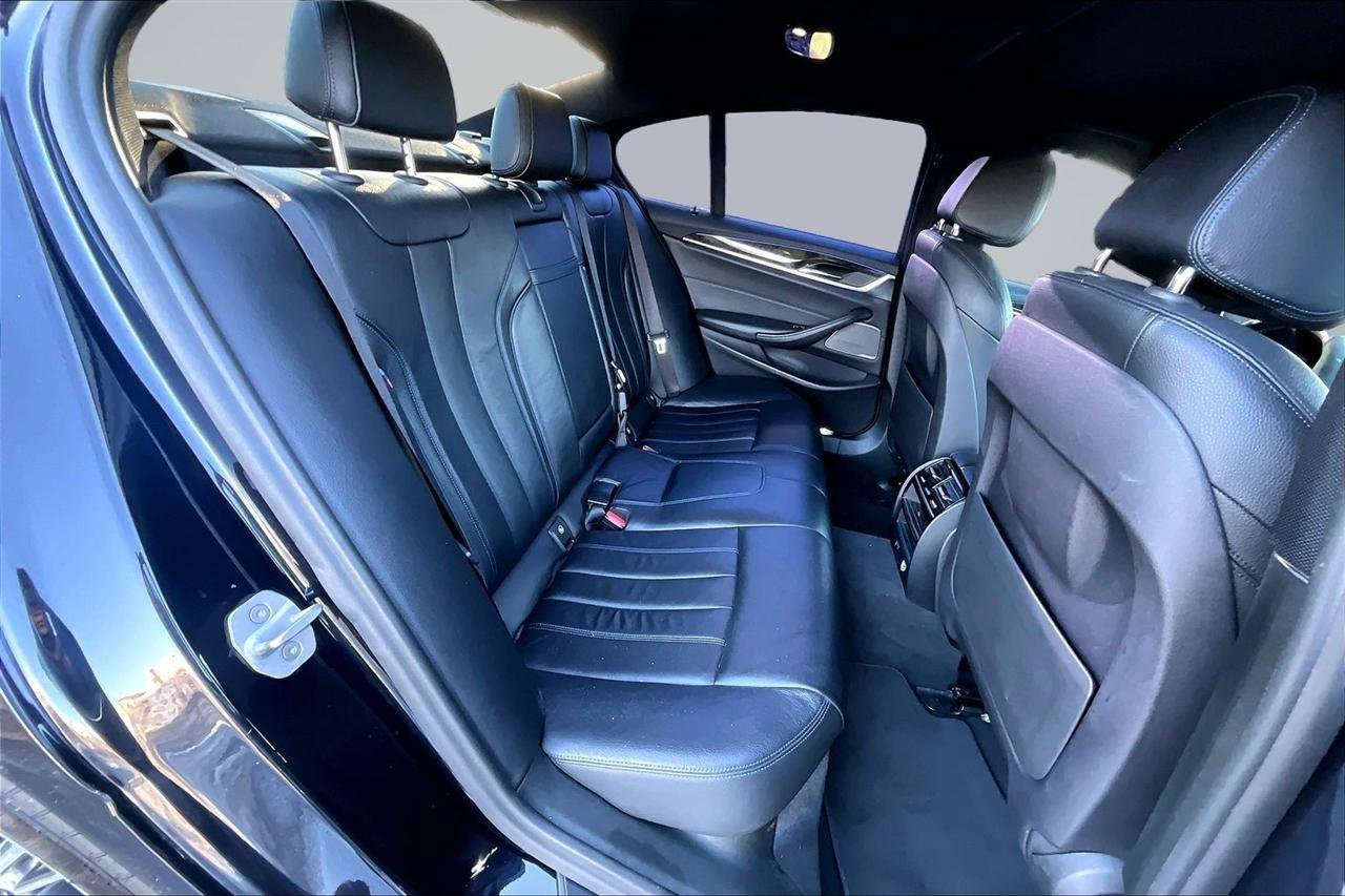 Used 2018 BMW 540i xDrive 540i xDrive w/ M Sport Package image 25