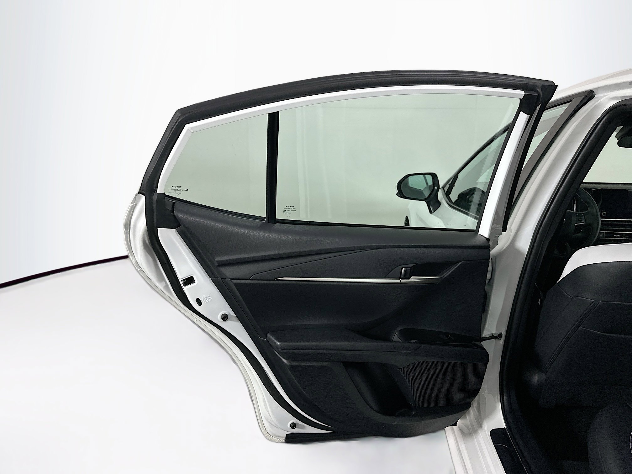 Used 2025 Toyota Camry SE image 26