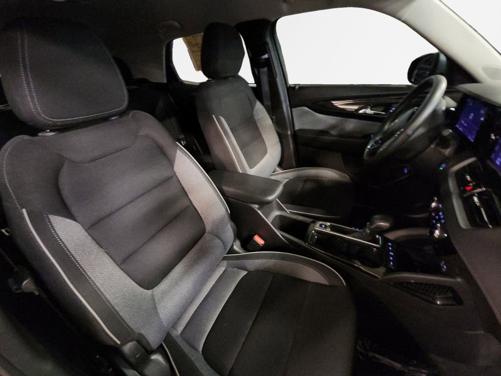 Certified 2025 Chevrolet TrailBlazer LT w/ Convenience Package image 26