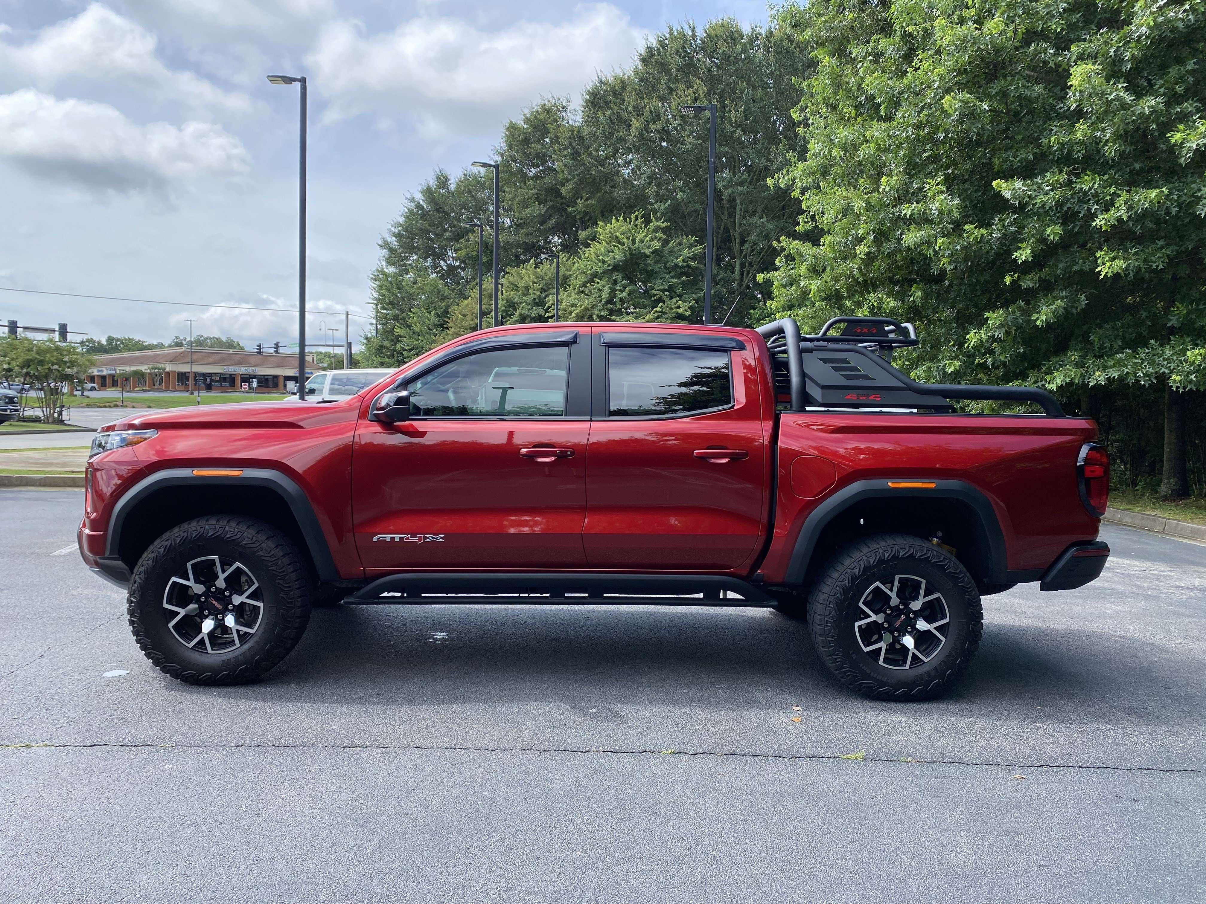 Used 2025 GMC Canyon AT4 w/ AT4X Package AWD/4WD image 6