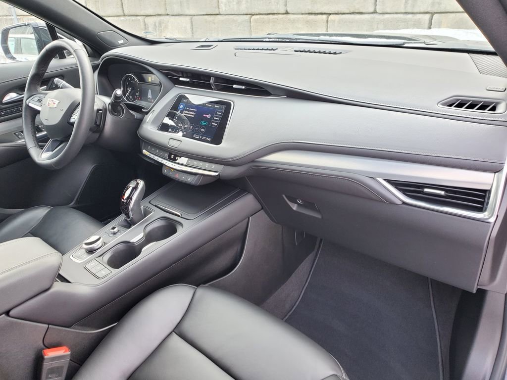 Certified 2023 Cadillac XT4 Premium Luxury w/ Cold Weather Package image 34