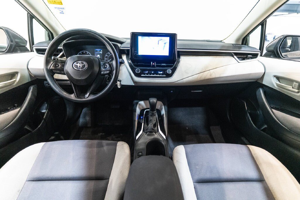 Used 2024 Toyota Corolla LE FWD image 13