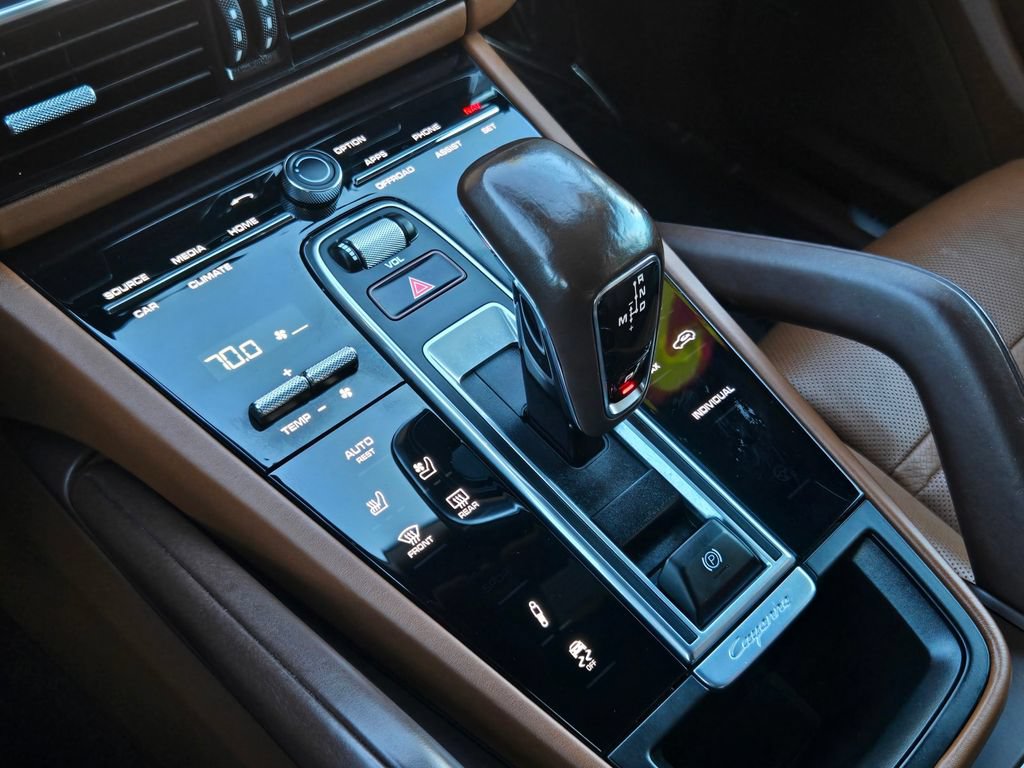 Used 2023 Porsche Cayenne Platinum Edition w/ Premium Package Plus (PIA) AWD/4WD image 35