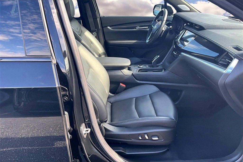 Certified 2022 Cadillac XT6 Sport w/ Technology Package image 29