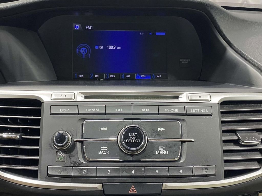 Used 2017 Honda Accord LX image 27