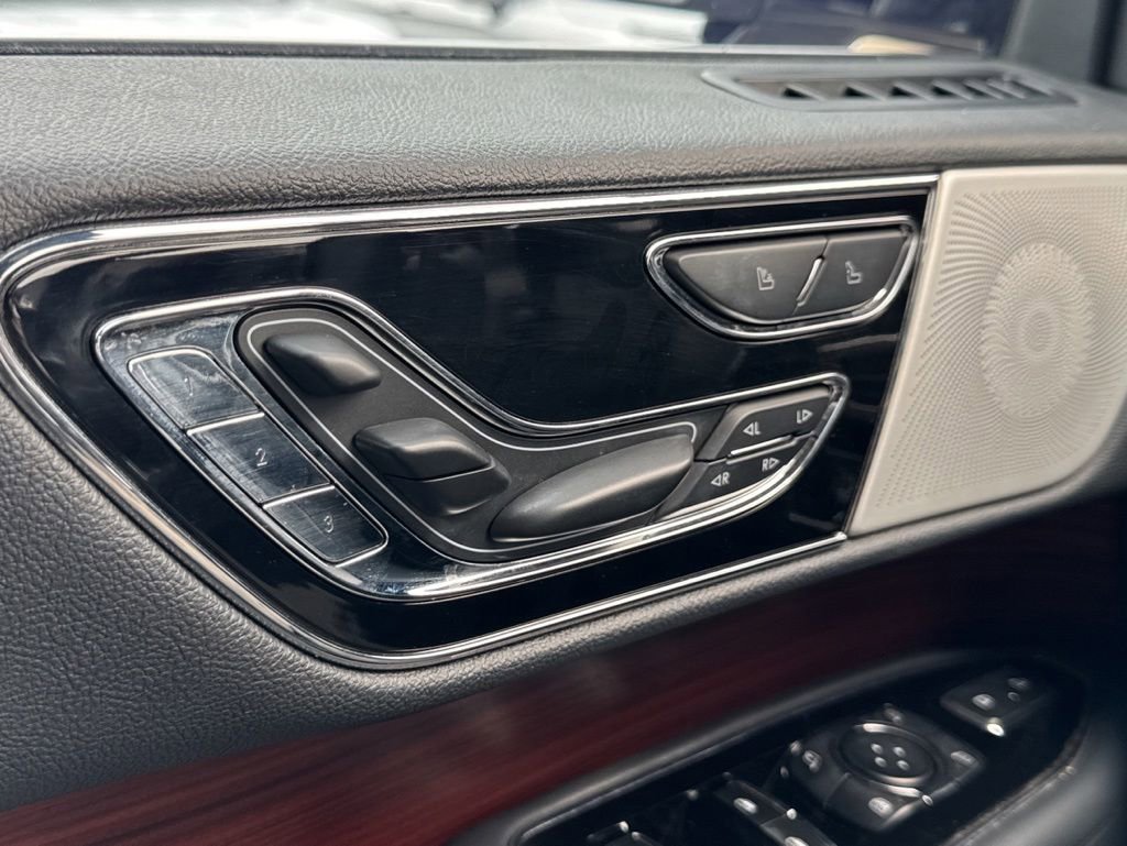 Used 2023 Lincoln Navigator Reserve AWD/4WD image 38
