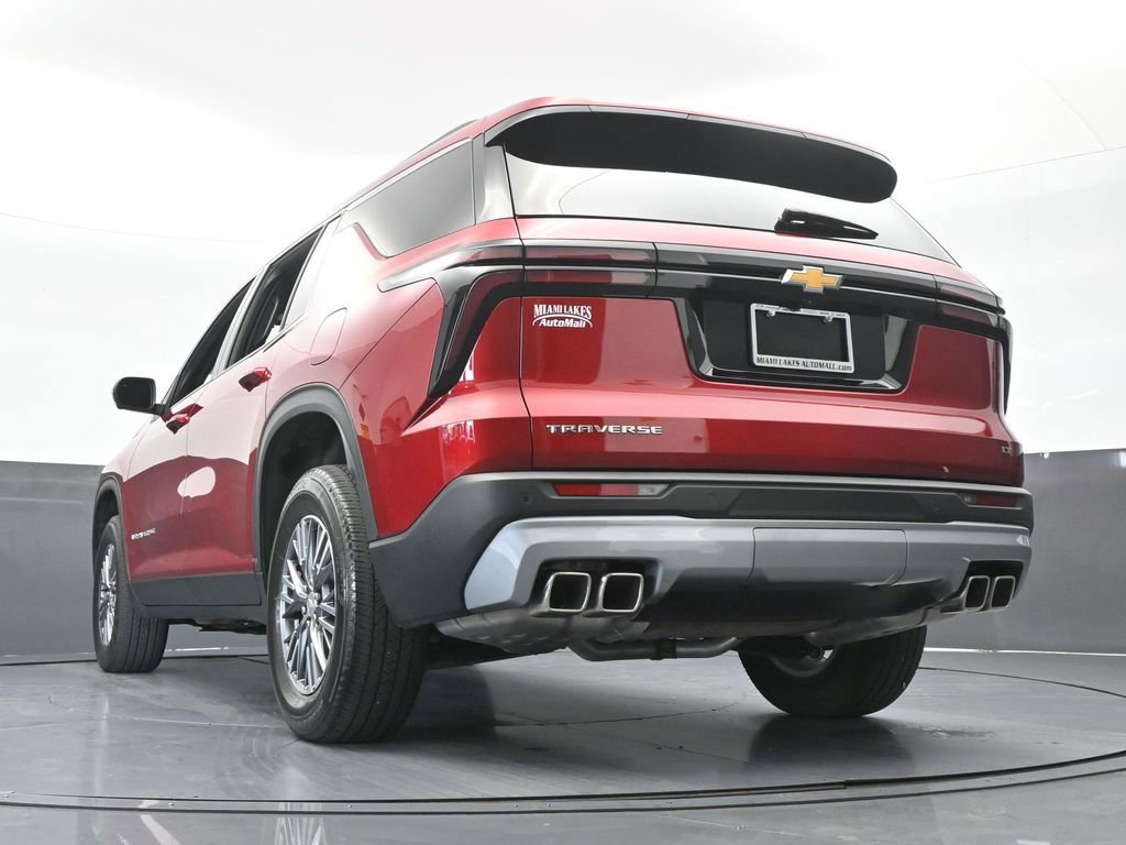 Used 2024 Chevrolet Traverse LT FWD image 61
