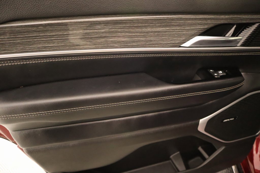 Used 2022 Jeep Wagoneer Series III w/ Flexible Seating Group image 18