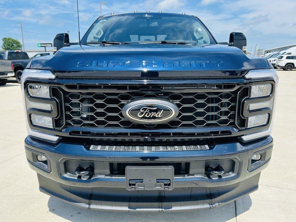 New 2025 Ford F250 Lariat w/ Black Appearance Package image 37
