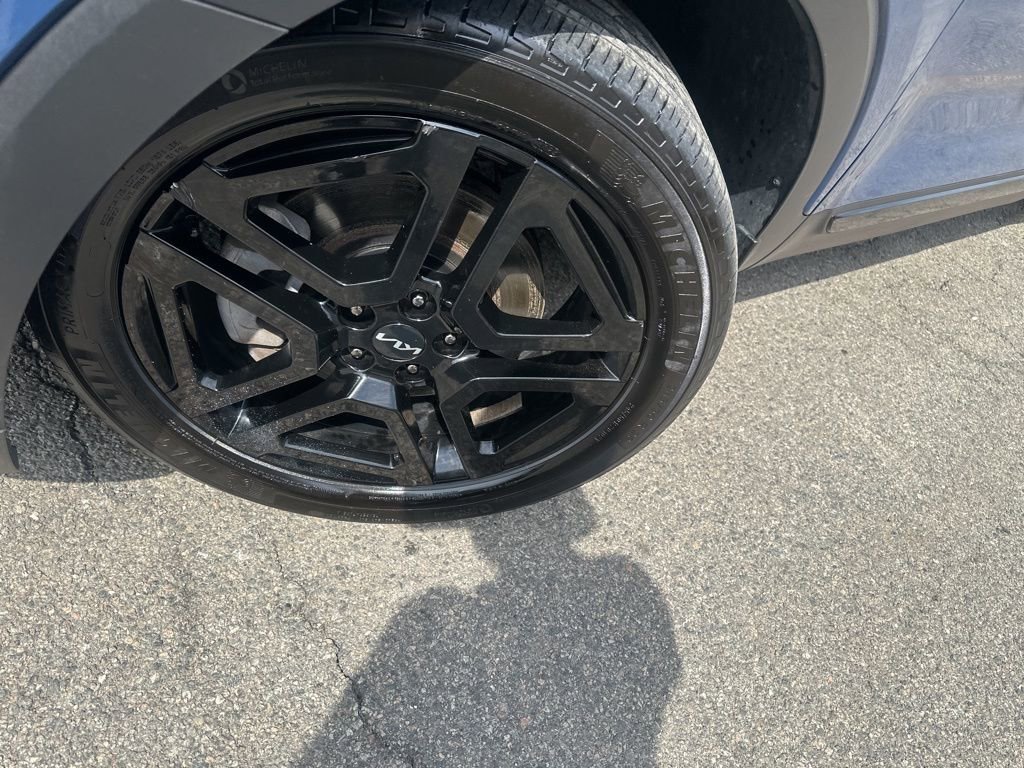 Used 2024 Kia Telluride SX Prestige X-Line image 2