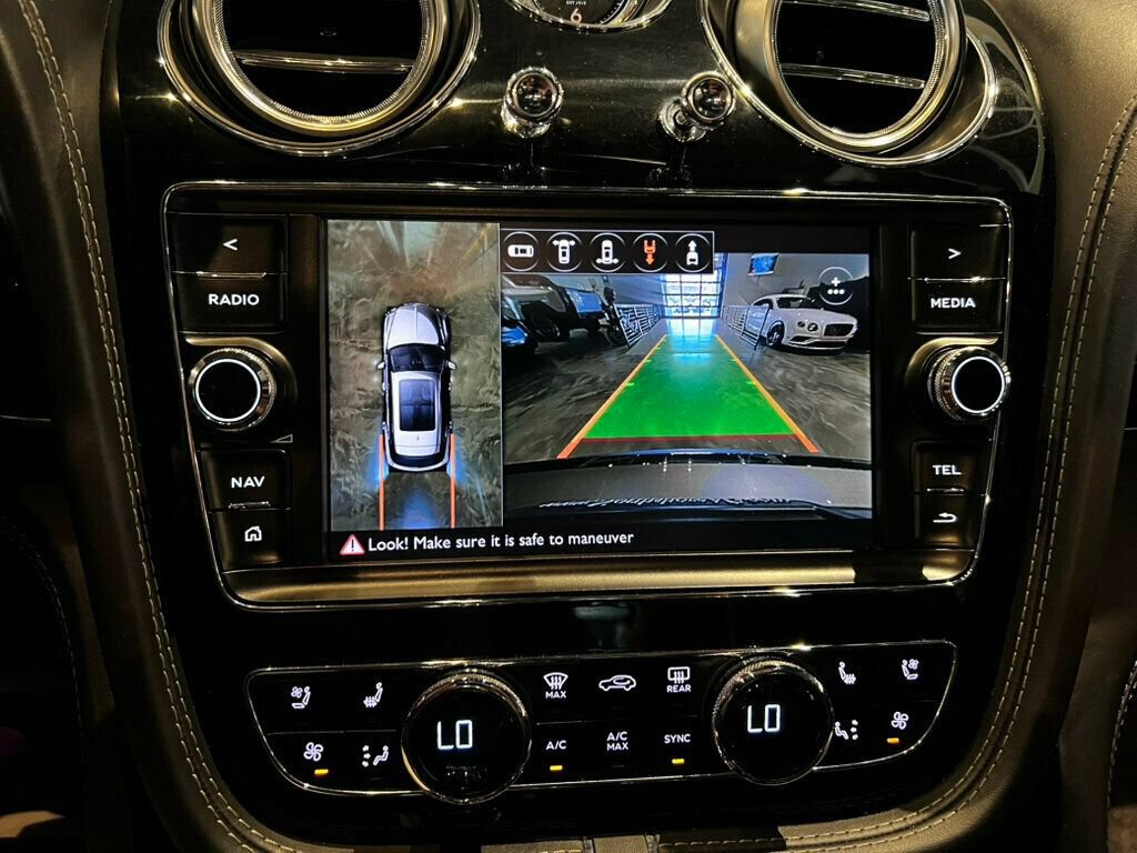 Used 2018 Bentley Bentayga AWD/4WD image 10