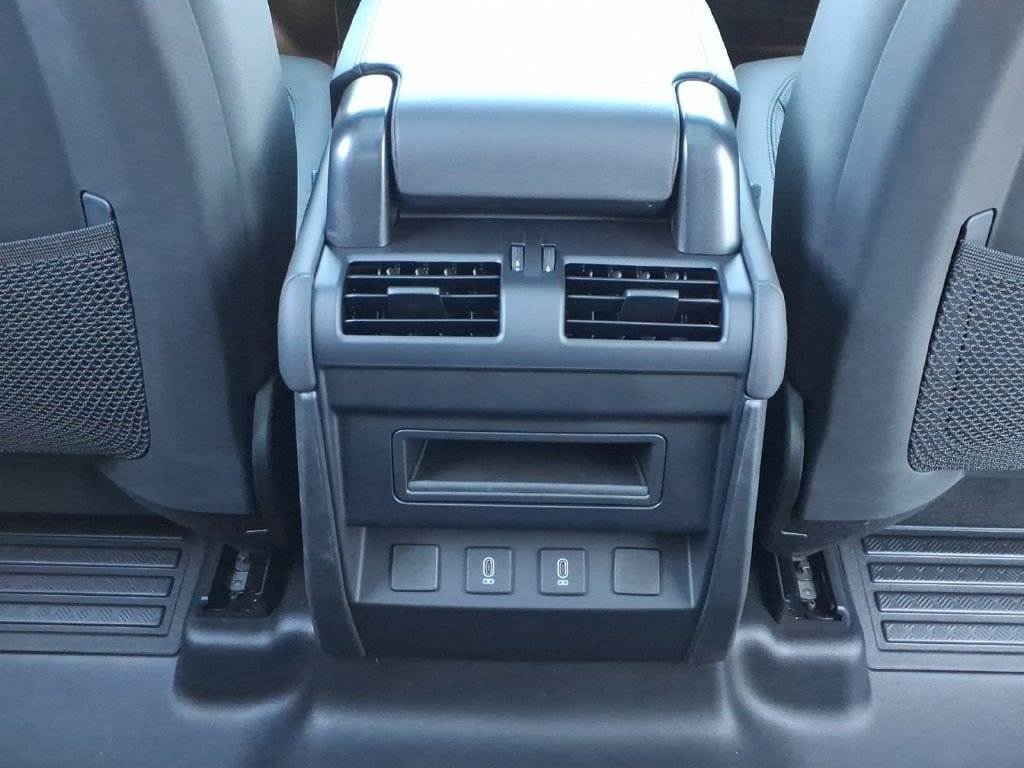 New 2026 Land Rover Defender 110 X-Dynamic SE AWD/4WD image 25