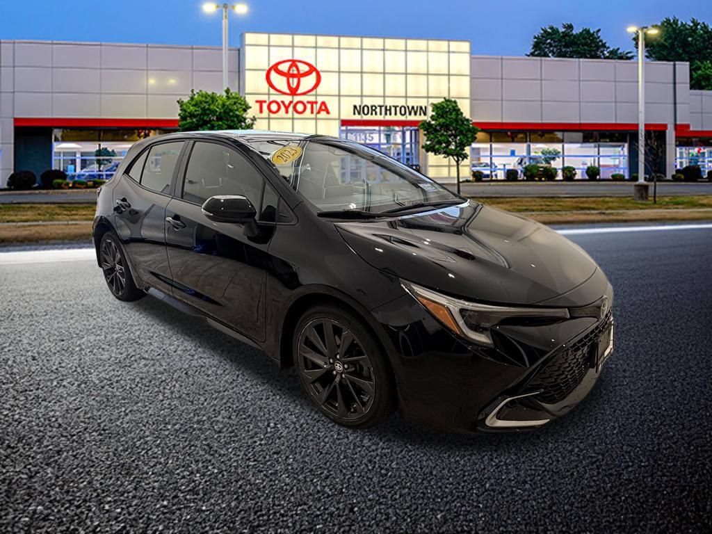 Used 2023 Toyota Corolla XSE FWD image 3