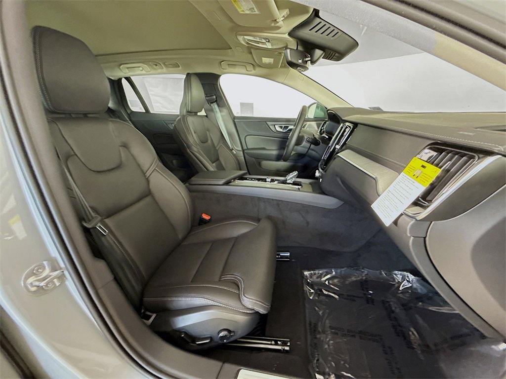 New 2026 Volvo V60 B5 Cross Country Ultra w/ Climate Package image 30