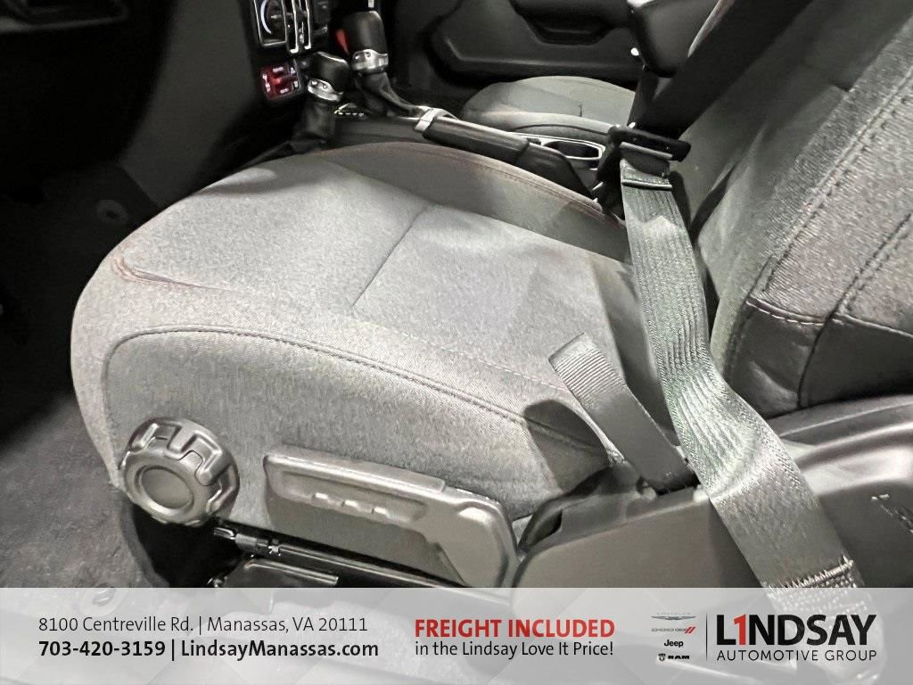 New 2026 Jeep Wrangler Unlimited Rubicon w/ Safety Group image 18