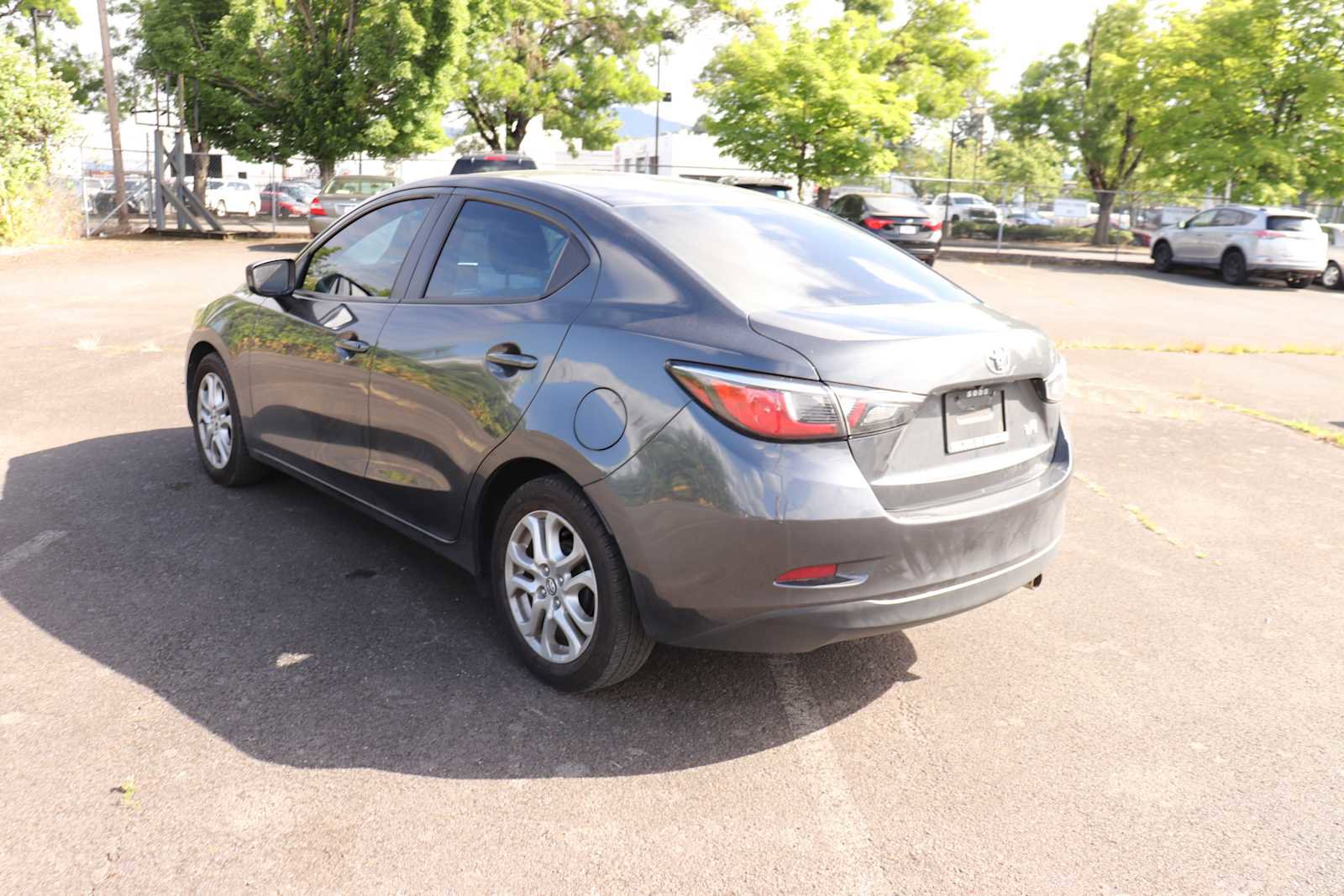 Used 2018 Toyota Yaris iA FWD image 7