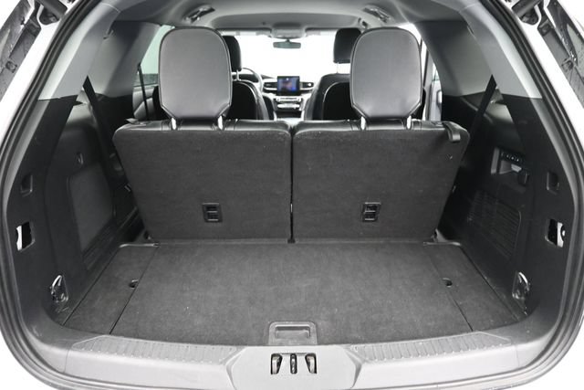 Used 2023 Ford Explorer Limited w/ Equipment Group 301A AWD/4WD image 6