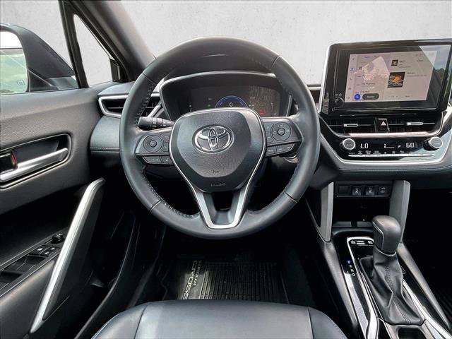 Used 2025 Toyota Corolla Cross AWD Hybrid w/ Convenience Package image 7