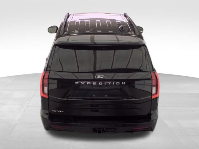 Used 2025 Ford Expedition Active AWD/4WD image 5
