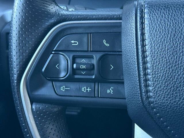 Used 2025 Toyota 4Runner SR5 image 28