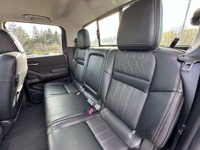 Used 2024 Nissan Frontier SL w/ Technology Package AWD/4WD image 11