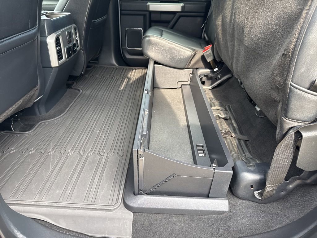 Used 2022 Ford F450 Lariat image 13