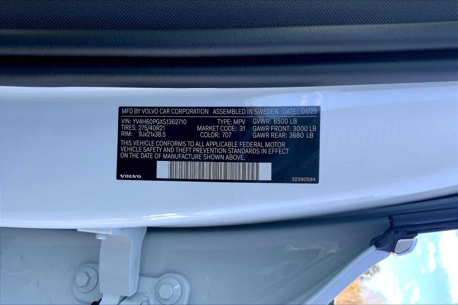 New 2025 Volvo XC90 T8 Ultra w/ Protection Package Premier image 6