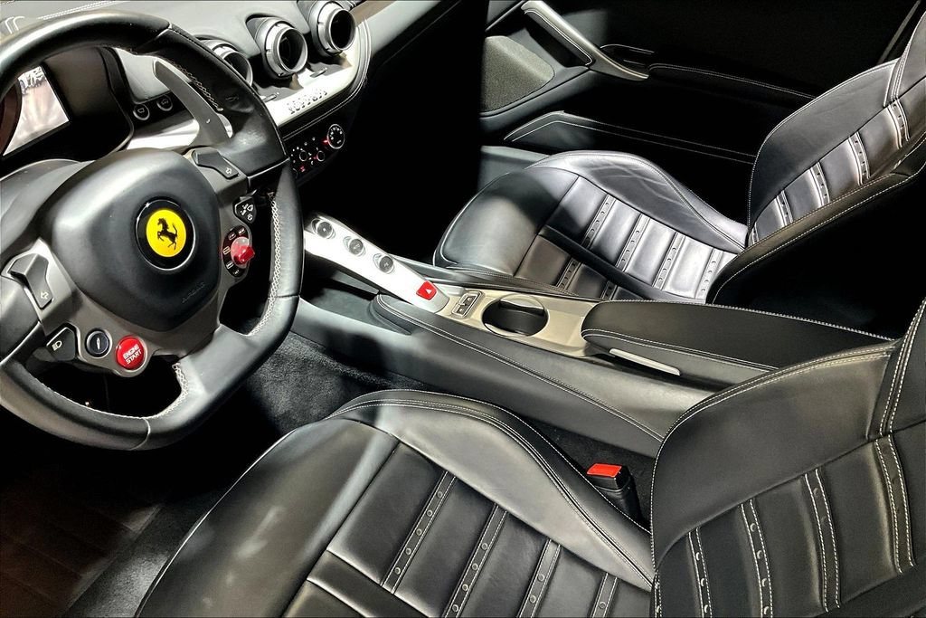 Used 2016 Ferrari F12 Berlinetta RWD image 15