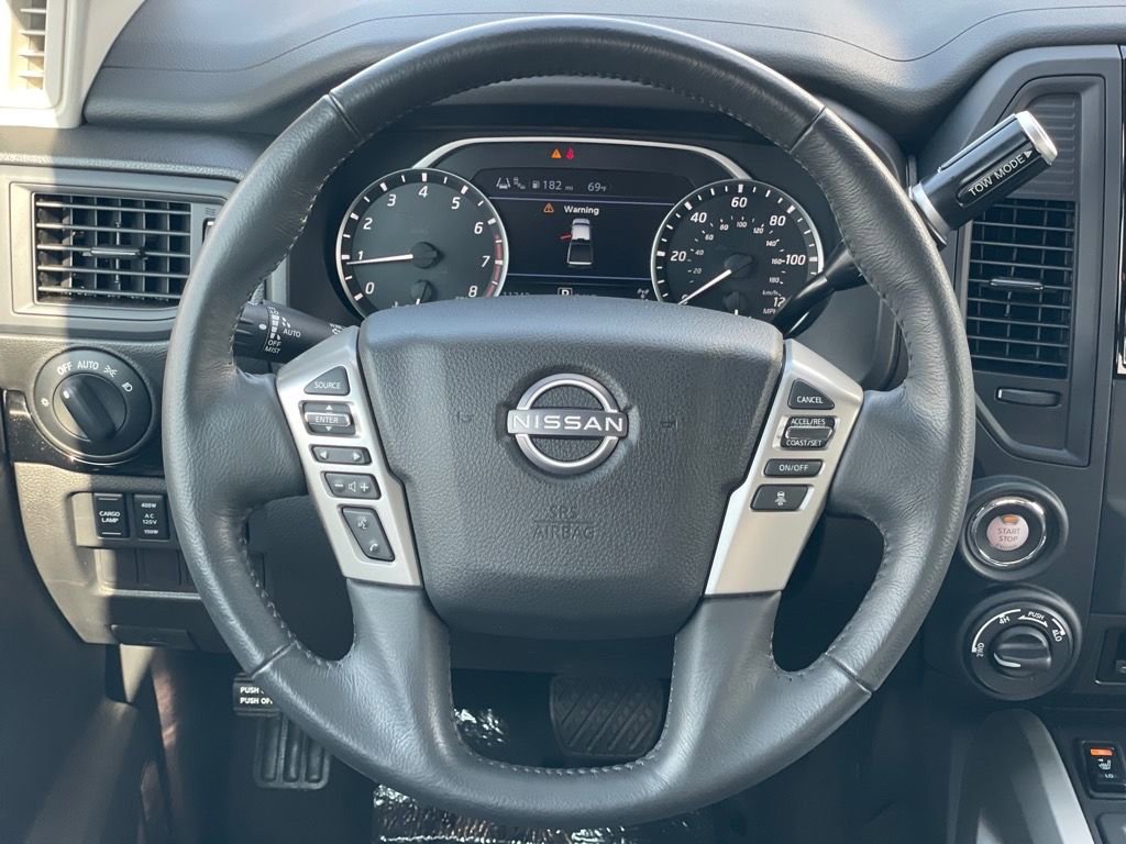 Used 2024 Nissan Titan SV w/ SV Convenience Package image 12