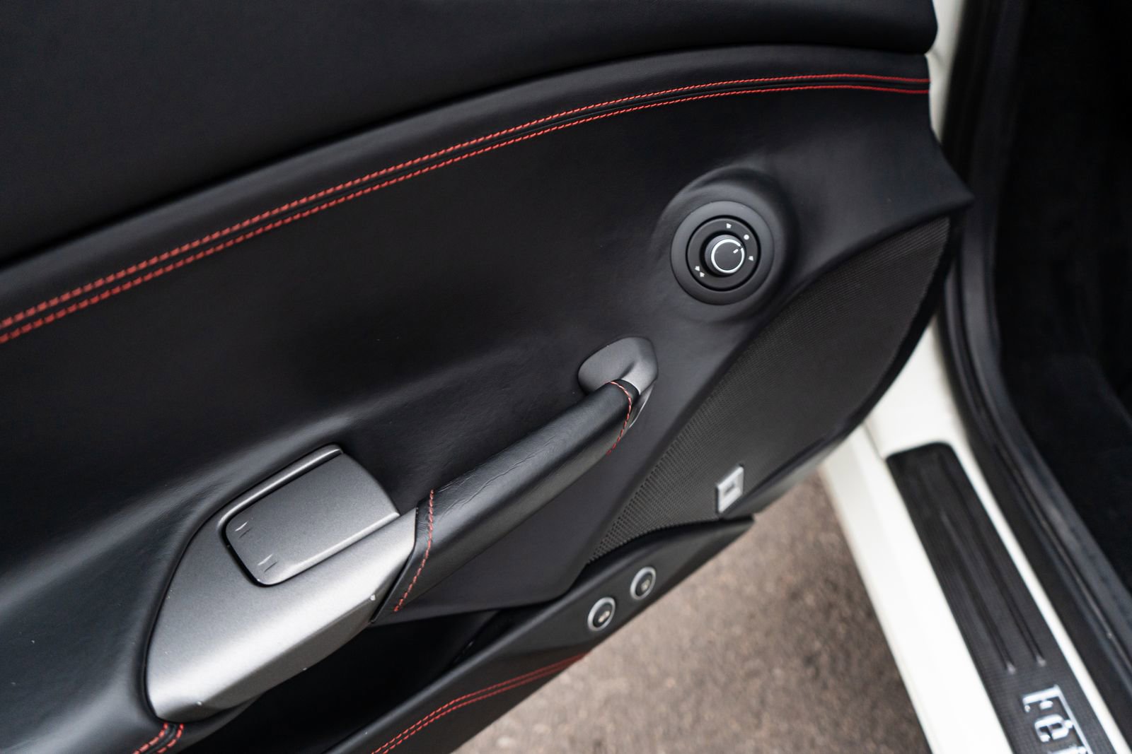 Used 2017 Ferrari 488 Spider image 24