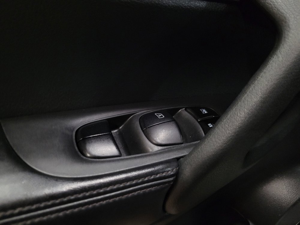 Used 2019 Nissan Rogue S AWD/4WD image 27