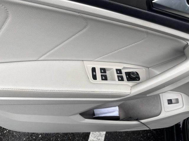 Used 2022 Volkswagen Tiguan SE R-Line FWD image 18