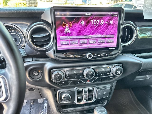 Used 2023 Jeep Wrangler Unlimited Sahara AWD/4WD image 24