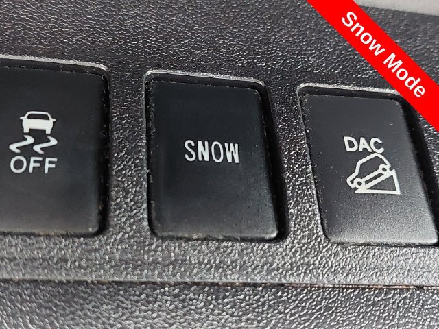 Used 2017 Toyota Highlander Limited AWD/4WD image 28