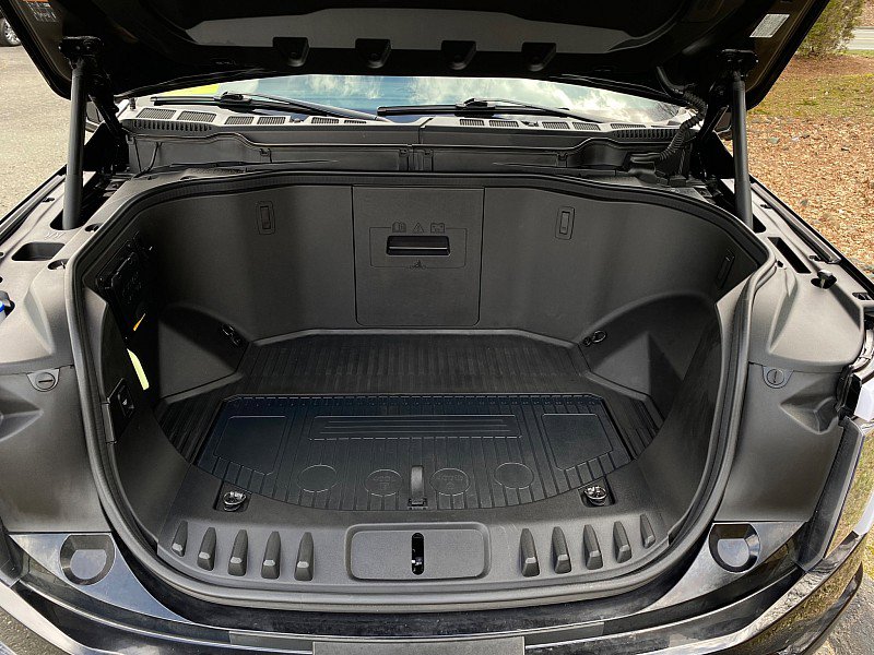 Used 2023 Ford F150 Lightning Lariat image 10