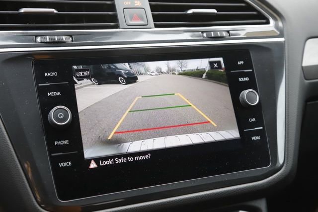Used 2023 Volkswagen Tiguan SE image 25