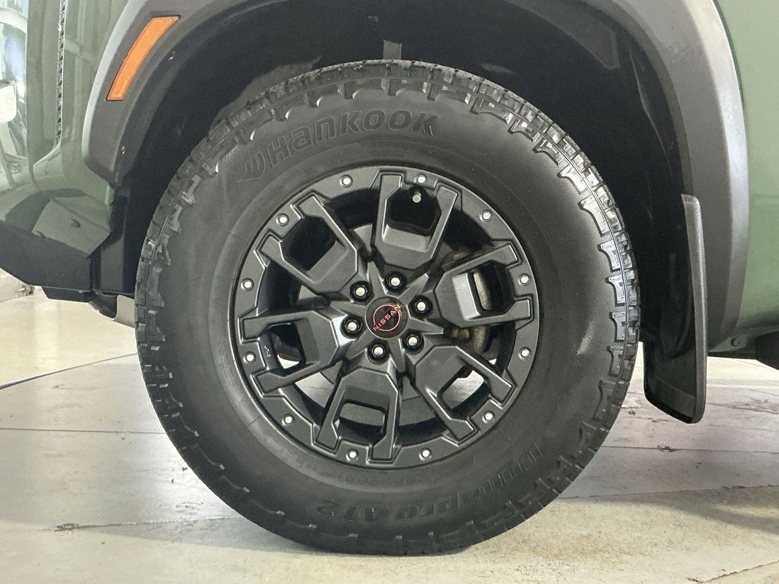 Used 2023 Nissan Frontier PRO-4X w/ Pro-4X Premium Package AWD/4WD image 13