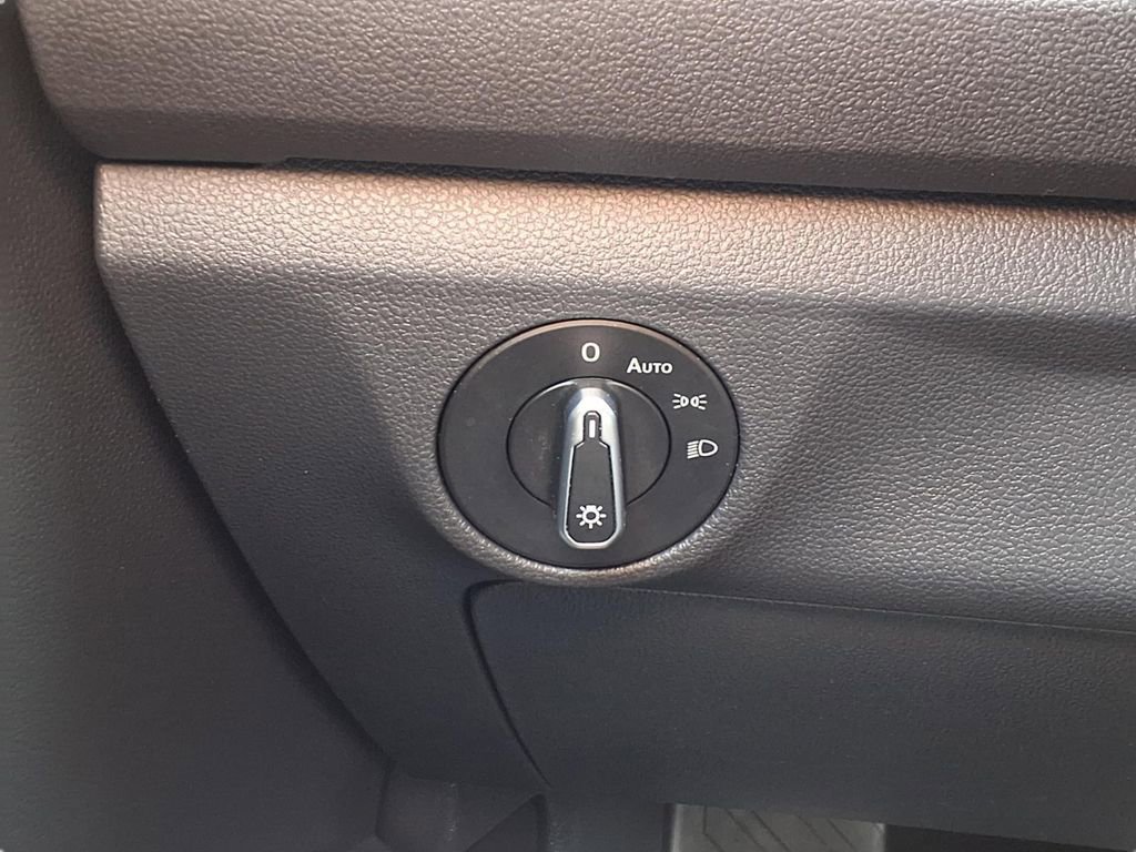 Used 2024 Volkswagen Jetta SE image 15