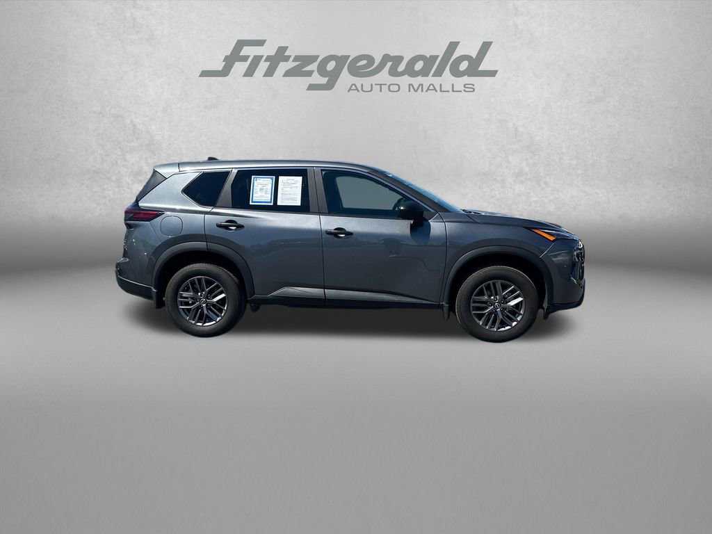 Used 2025 Nissan Rogue S AWD/4WD image 8