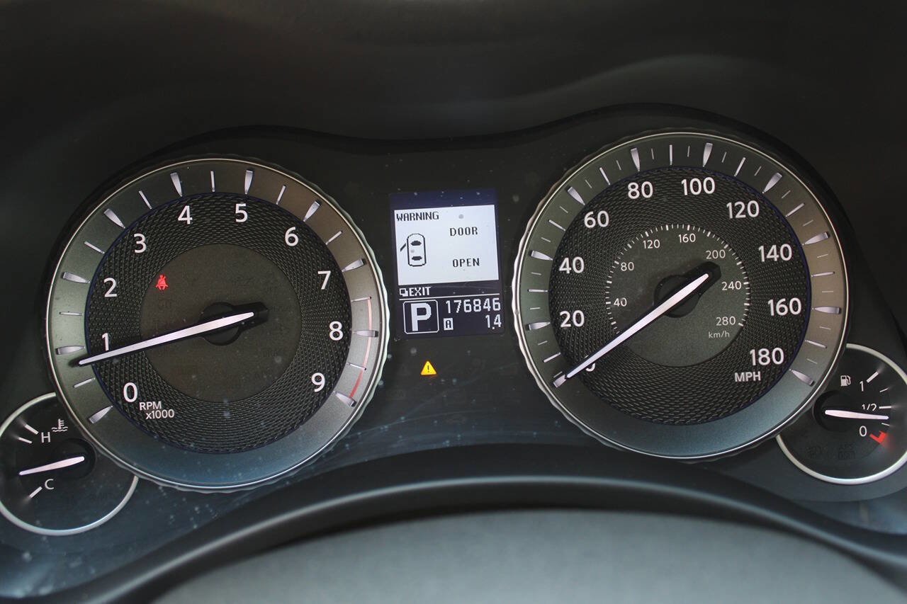 Used 2011 INFINITI M37 x w/ Deluxe Touring Pkg image 22