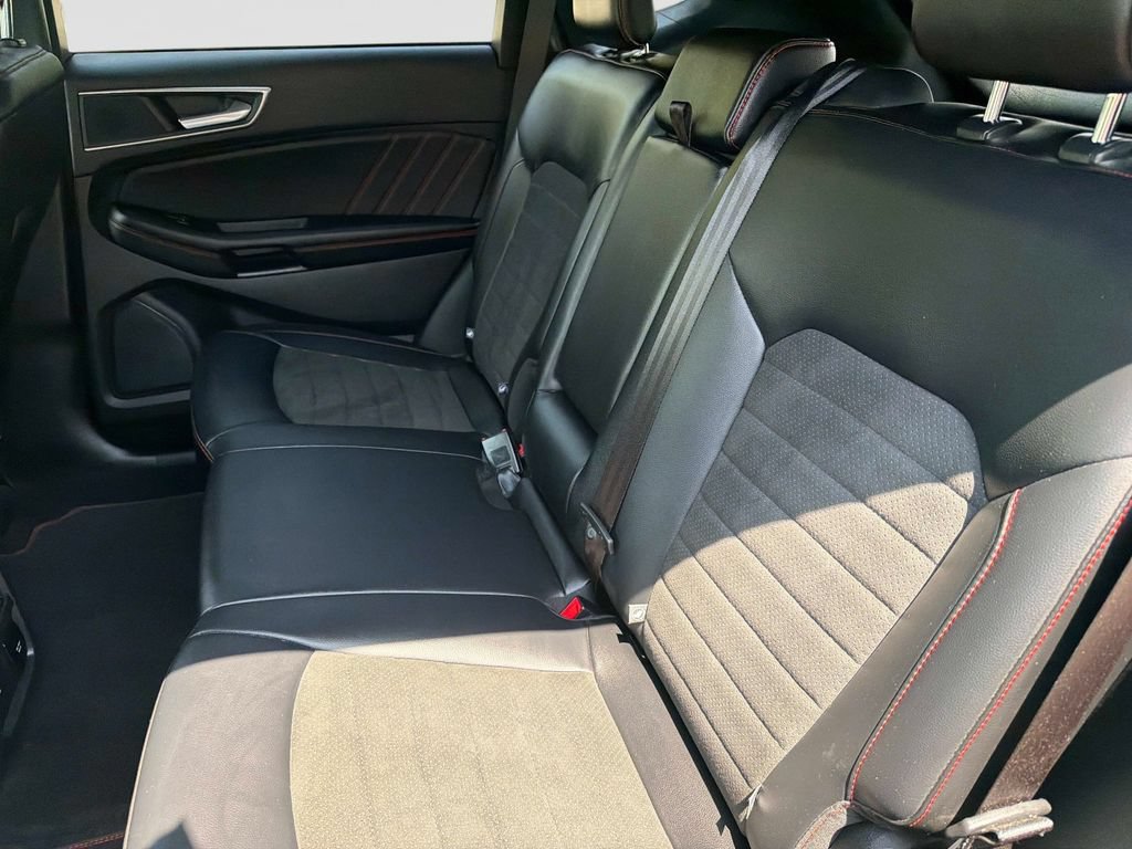 Used 2022 Ford Edge ST-Line AWD/4WD image 14