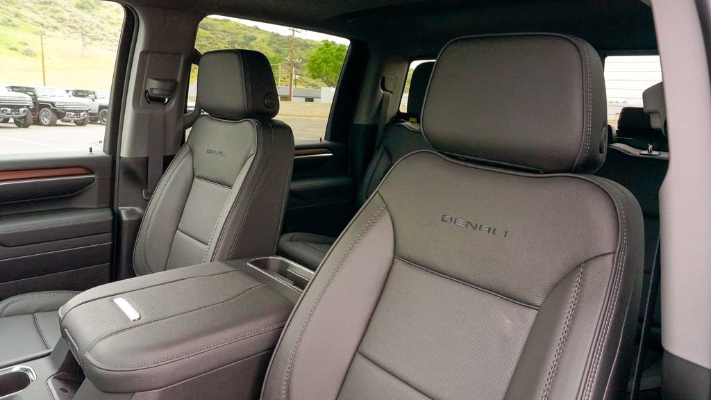 New 2025 GMC Sierra 2500 Denali w/ Denali Reserve Package image 21