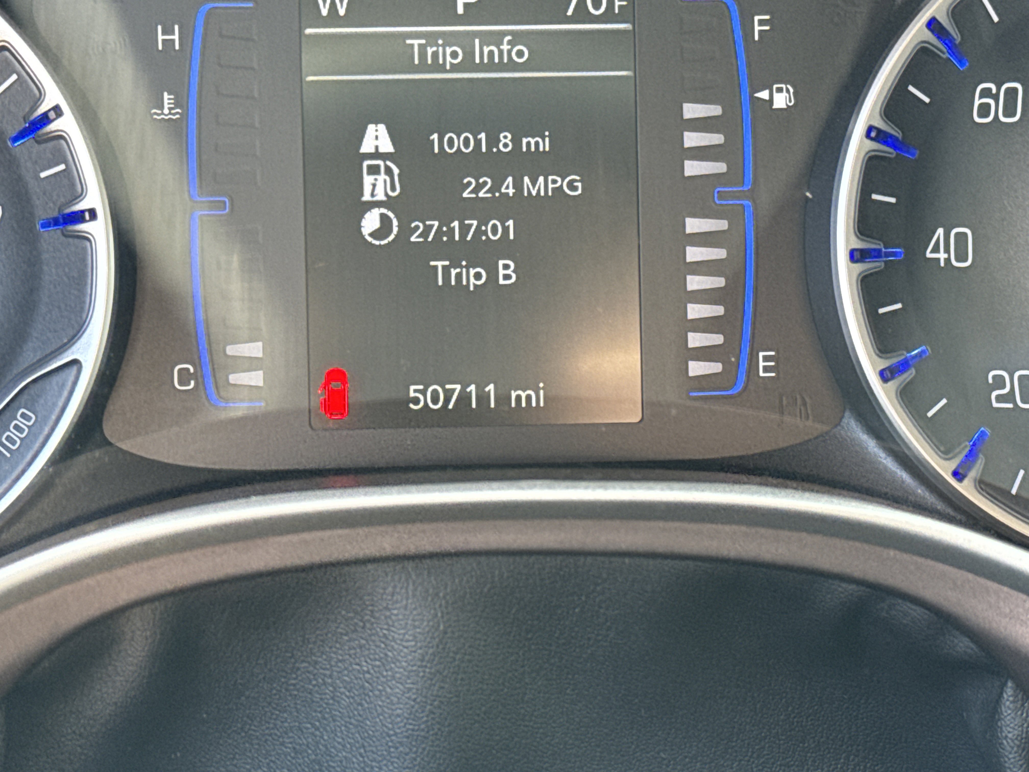 Used 2023 Chrysler Voyager LX image 22