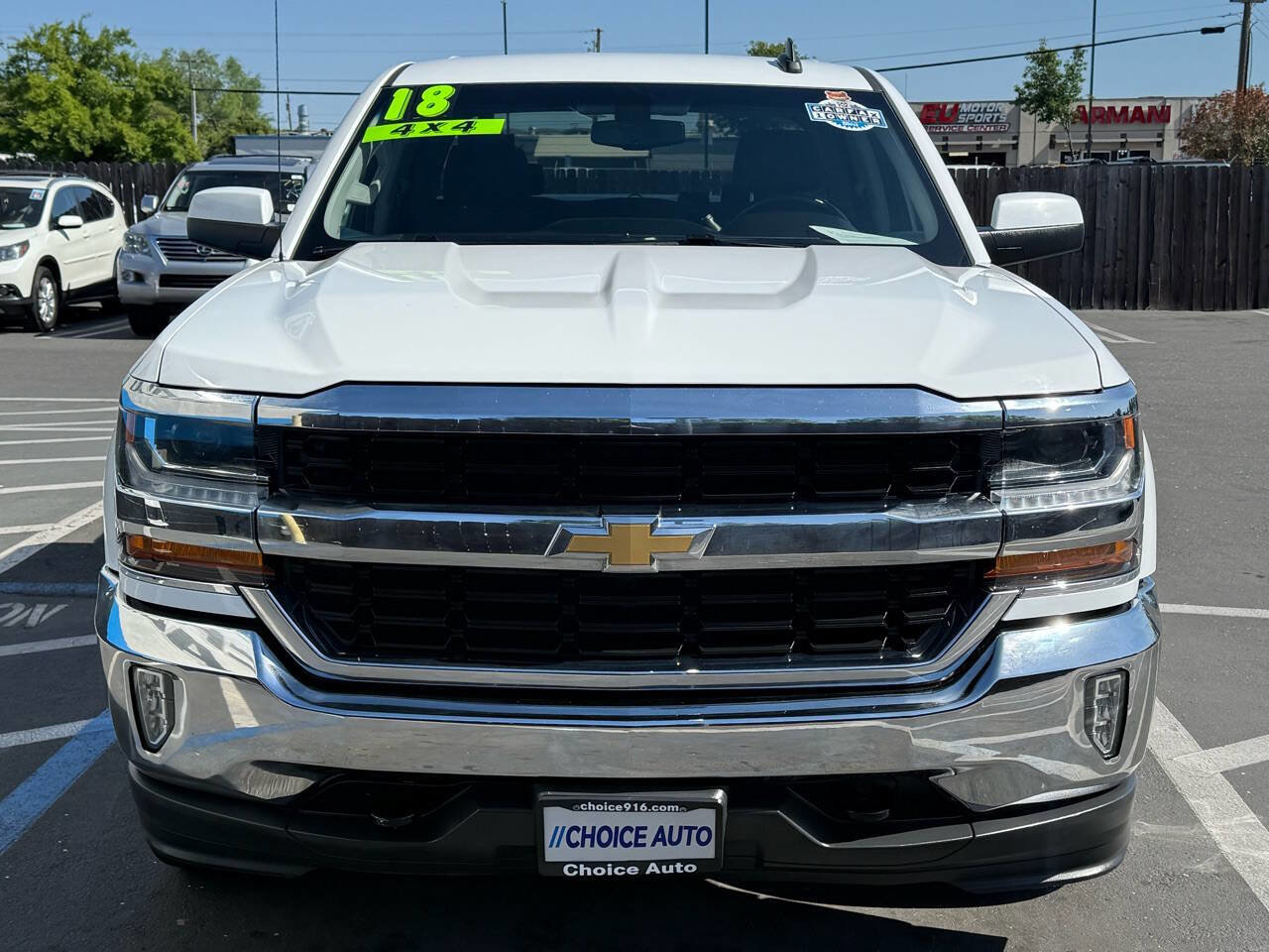 Used 2018 Chevrolet Silverado 1500 LT w/ LT Eassist Package image 2