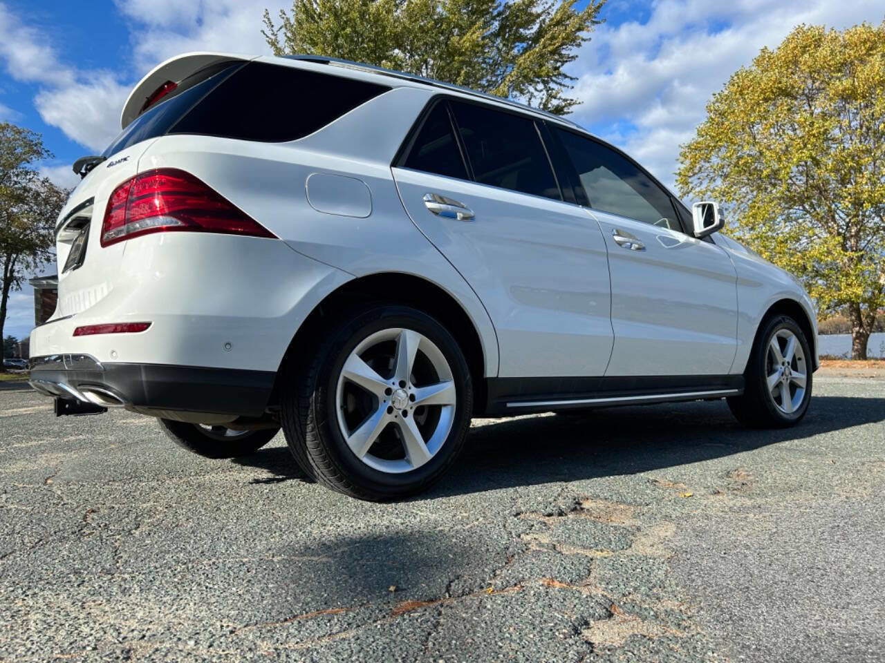Used 2016 Mercedes-Benz GLE 350 4MATIC w/ Premium Package image 7