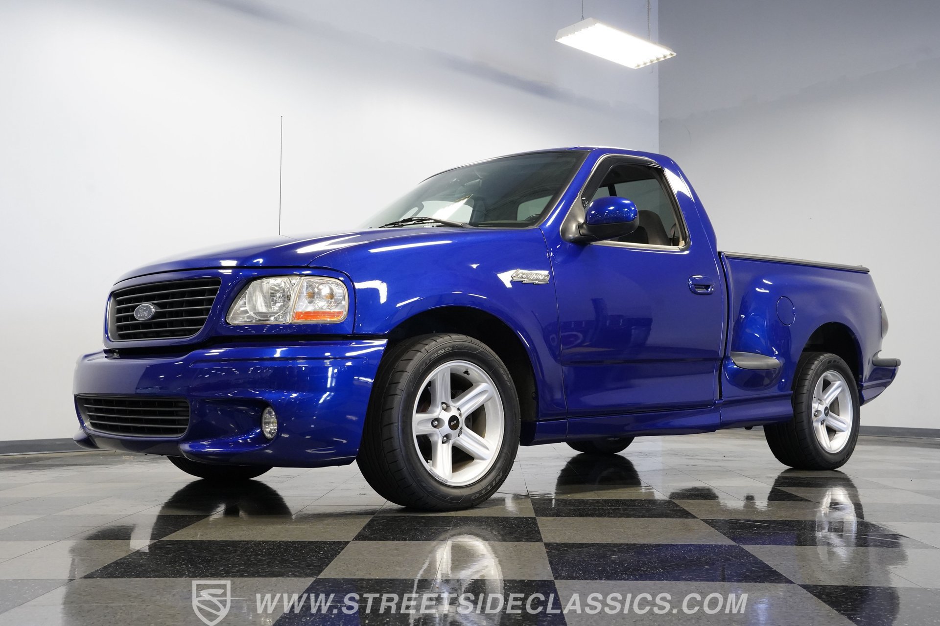 Used 2003 Ford F150 Lightning RWD image 22