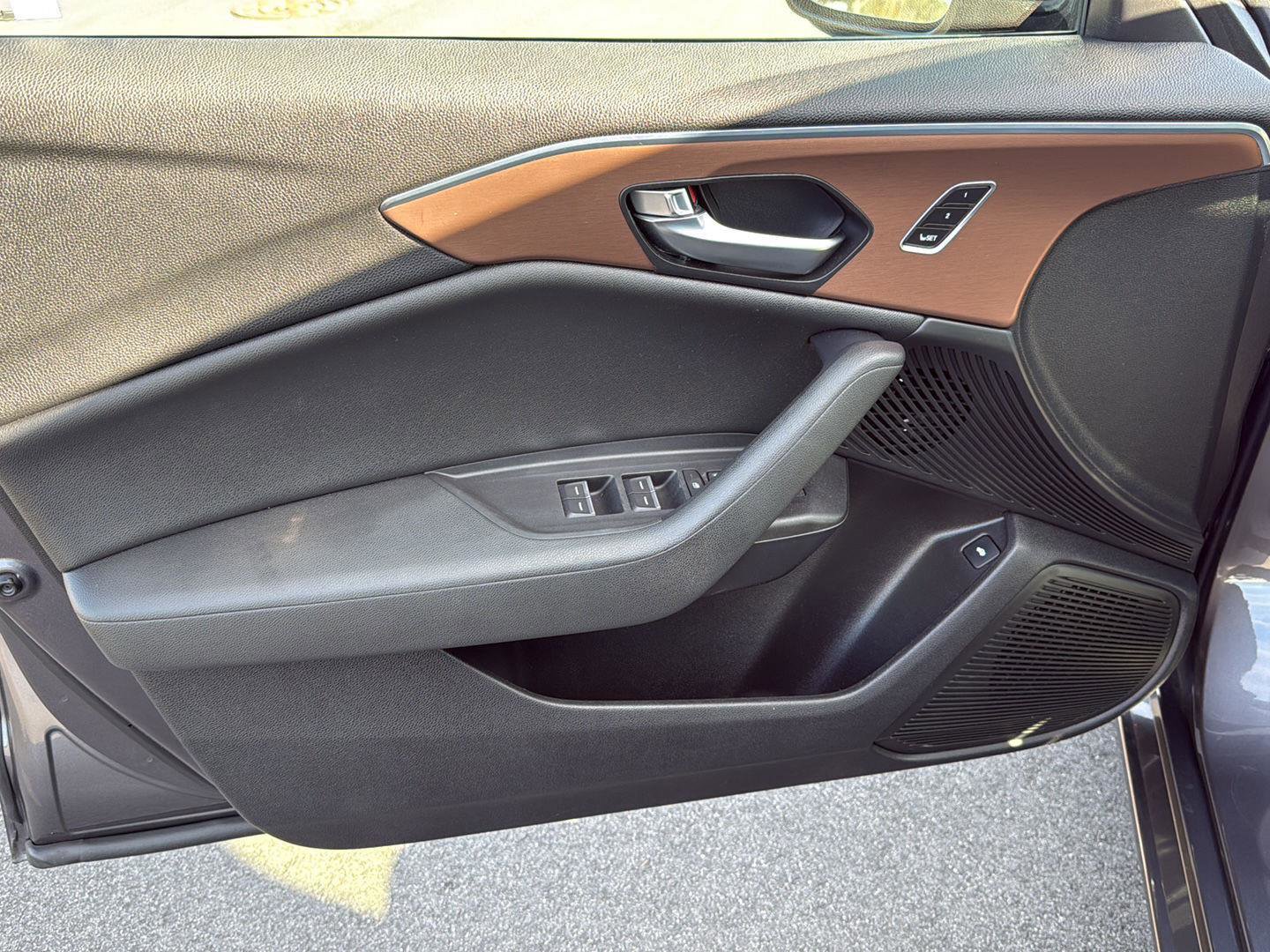 Used 2021 Acura TLX SH-AWD image 11