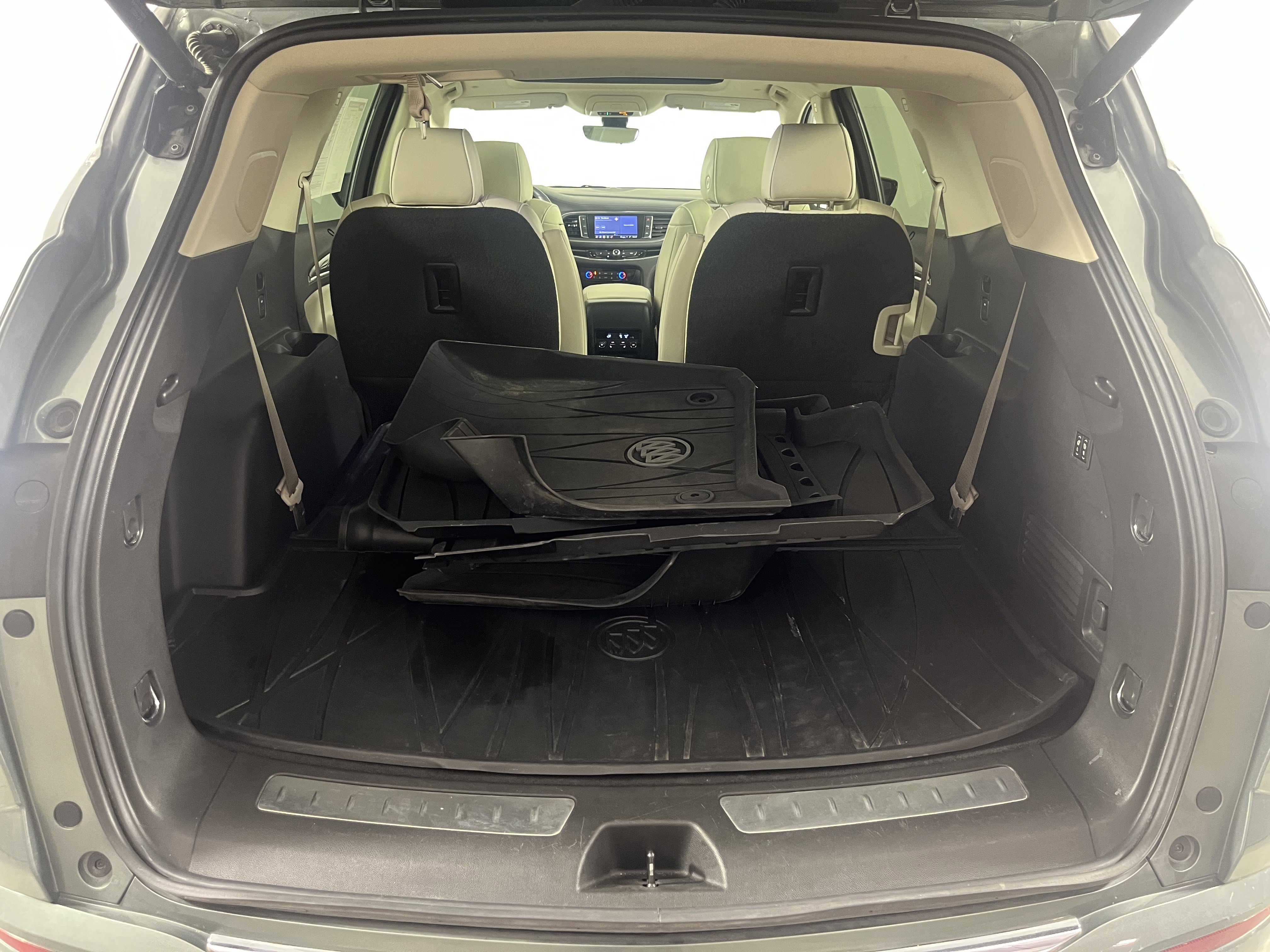 Used 2023 Buick Enclave Avenir w/ Avenir Technology Package image 30