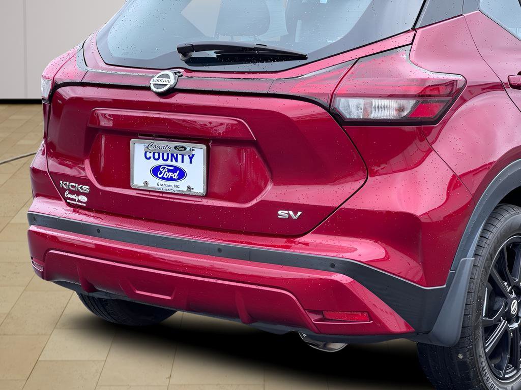 Used 2021 Nissan Kicks SV FWD image 37